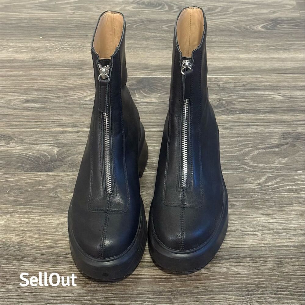 Steve Madden Women's Black Leather Lug Ankle Boots Size 8